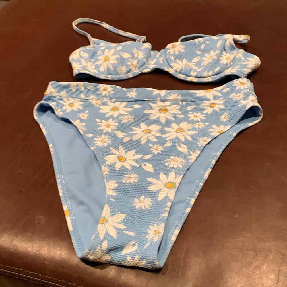 Women’s bikini swimsuit.  Size M.